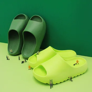 2022 Новые тапочки на толстой платформе, женские домашние горки для ванной комнаты, Мягкие EVA Противоскользящие домашние горки для пола, женская летняя обувь